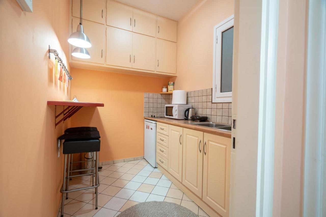 Victoria Train Station 1 Bedroom 5 Pers Афины Экстерьер фото