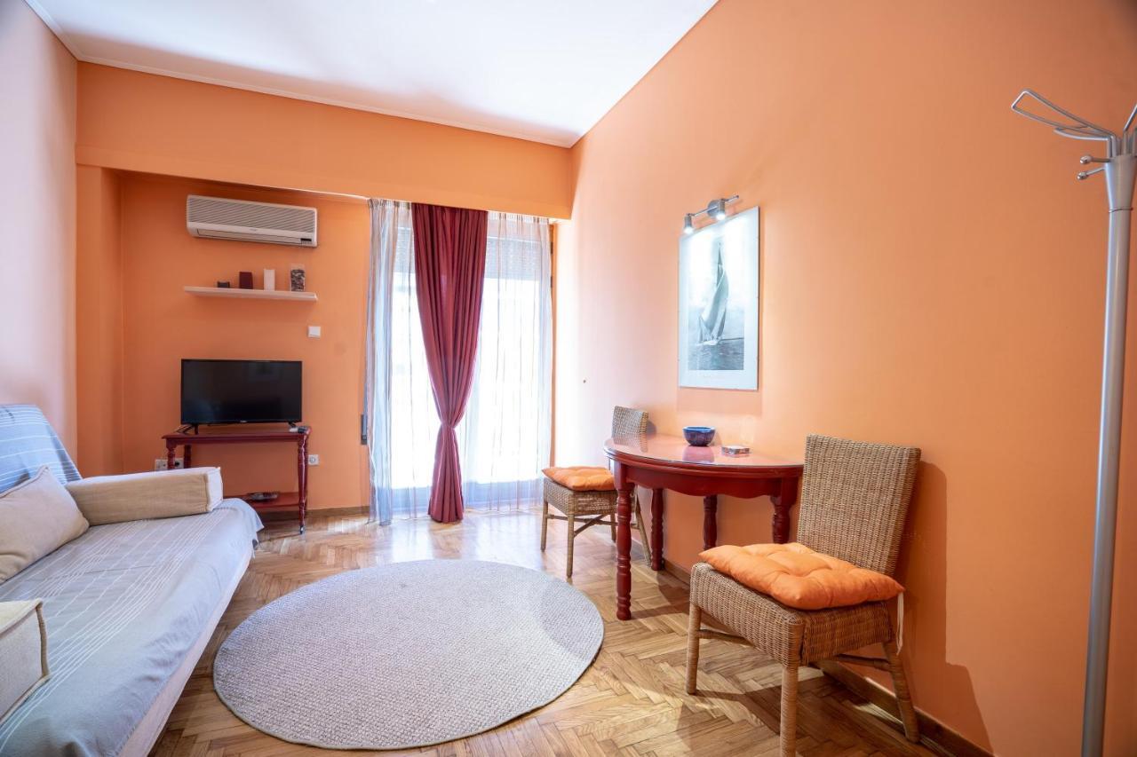 Victoria Train Station 1 Bedroom 5 Pers Афины Экстерьер фото